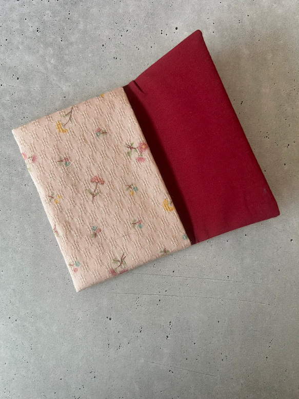 フラップポーチ　カード入れサイズ 　ナチュラルな花柄　ダスティピンク 2枚目の画像