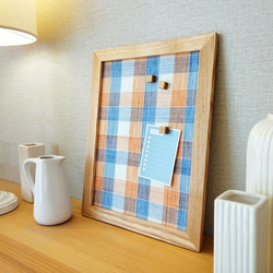 木製フレーム × 選べるファブリック  のマグネットボード《ホワイトアッシュ材》約A4サイズ 2枚目の画像
