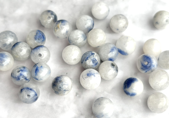 天然石　デュモルチェライトインクォーツ　ブレスレット　8ミリ玉 ホワイト　白　ブルー　青 4枚目の画像