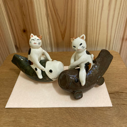 五月人形(猫)、コイに乗る猫 6枚目の画像