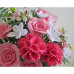 【母の日ギフト】薔薇とカーネーションとガーベラのフェルトフラワーアレンジメント 6枚目の画像