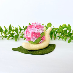 リメイク版　紫陽花カタツムリ(小) 葉マット付き　羊毛フェルト置物 13枚目の画像