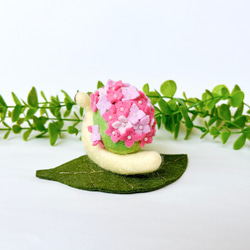 リメイク版　紫陽花カタツムリ(小) 葉マット付き　羊毛フェルト置物 12枚目の画像
