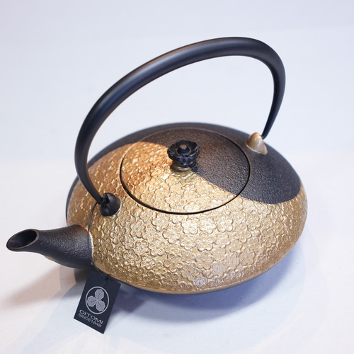 南部鉄器　鉄瓶　蔵出し 及富 南部鉄器 鉄瓶 平丸アラレ 銅蓋 黒 1.2L Shinwadenki
