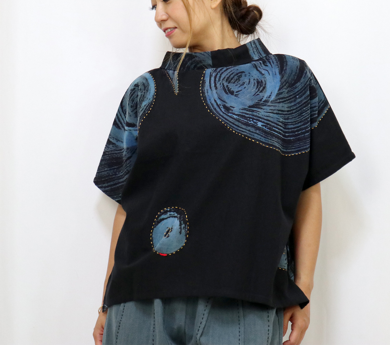 20％OFF藍染め手描き刺し子コットン渦巻きトップス その他