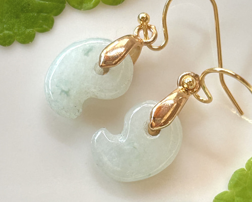 古代勾玉】本翡翠 ピアス ☆gold color D ピアス（フック