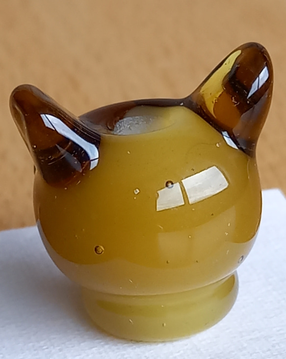 とんぼ玉のお香立て　猫 (ω) K〈茶色猫〉 5枚目の画像