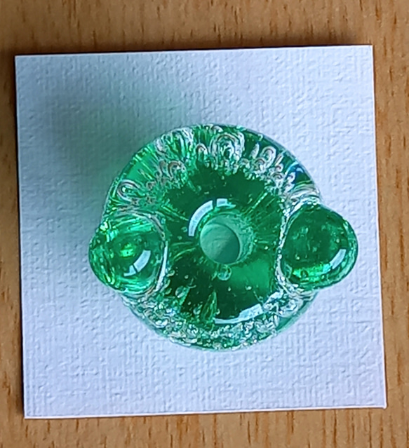 とんぼ玉の透明なお香立て　かえる 〈緑〉 9枚目の画像