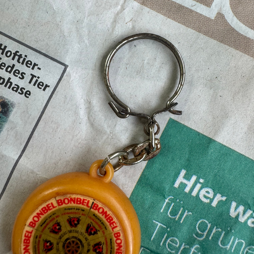 1960年 NEGO VIRLUX（笑う牛）のチーズのキーホルダー ヴィンテージ