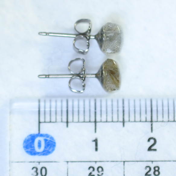 （1 件）方形拉長石耳環（6 毫米，鈦柱） 第5張的照片