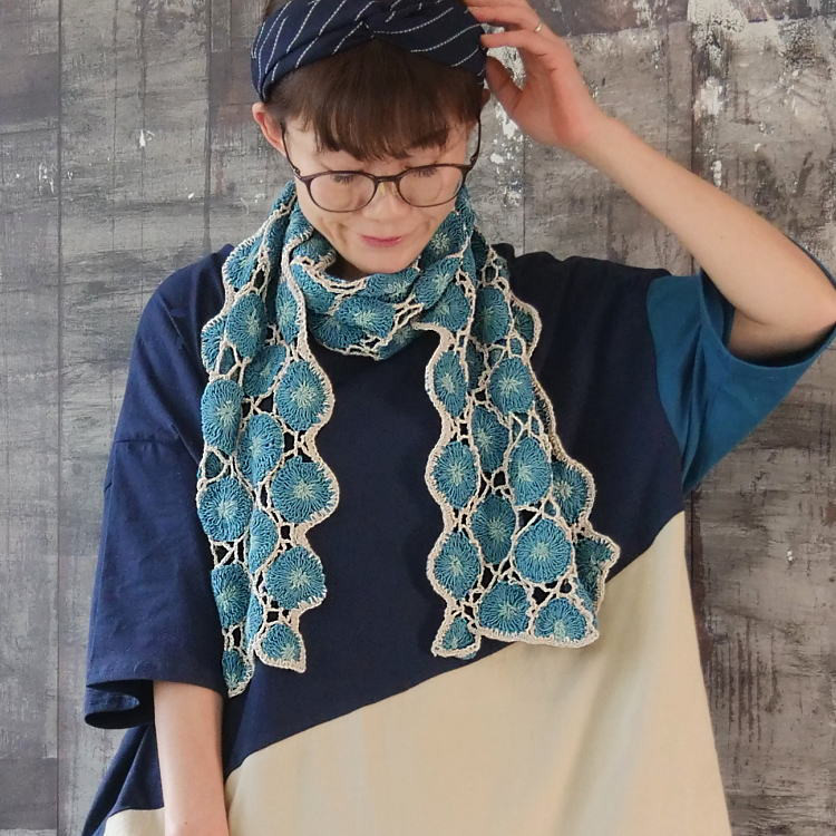 清涼感×ほんのり甘さのあるカラー＊ストールでおしゃれ度アップ＊手編み＊透かし＊クロシェレース＊ストール＊サックスブルー 5,985円