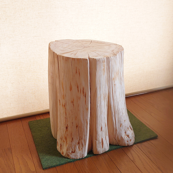 天然アロマ 丸太椅子フリル・ 根元使用・特大・丸太テーブル・オーガニック 6枚目の画像