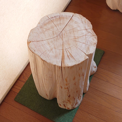 天然アロマ 丸太椅子フリル・ 根元使用・特大・丸太テーブル・オーガニック 5枚目の画像