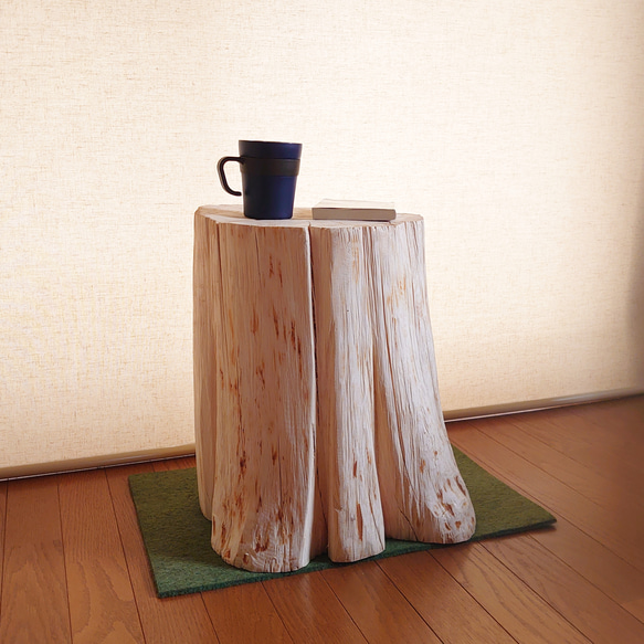 天然アロマ 丸太椅子フリル・ 根元使用・特大・丸太テーブル・オーガニック 4枚目の画像