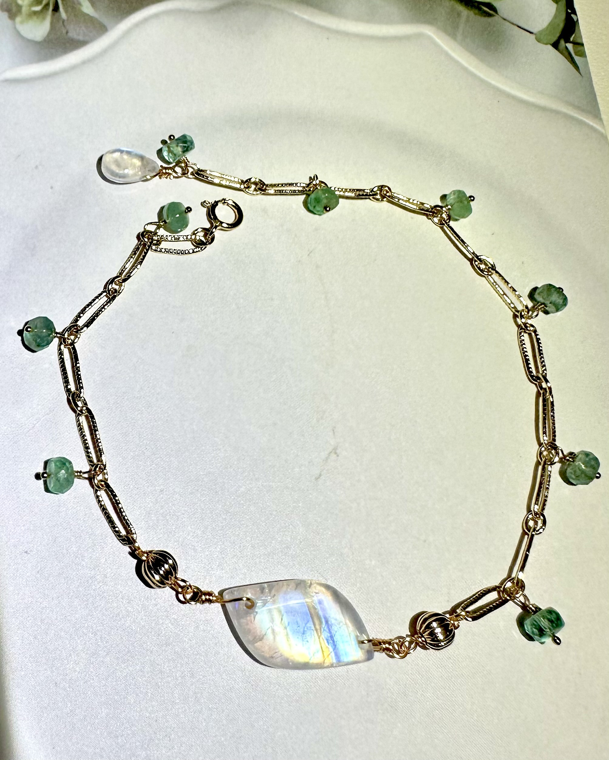 14kgf  レインボームーンストーン　エメラルド　ブレスレット 5,320円