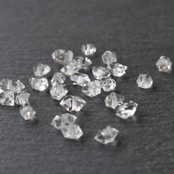 アマゾナイトとハーキマーダイヤモンドのイヤリング ピアス サージカルステンレス シルバー 3枚目の画像