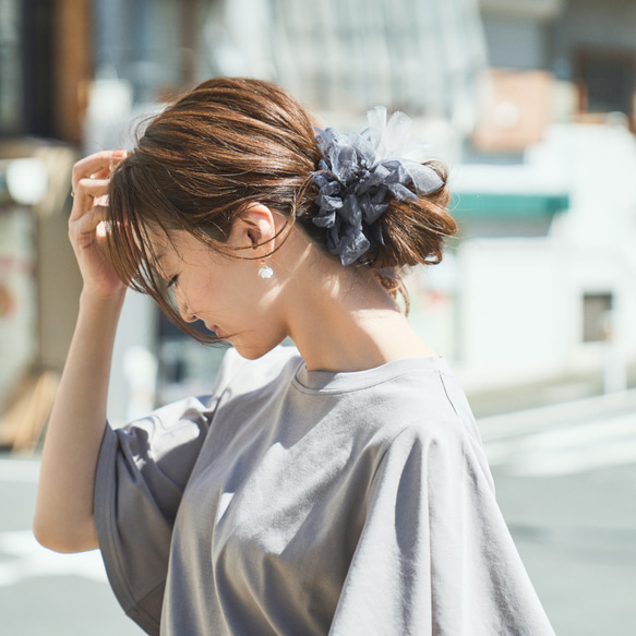 美しく風を感じる接触冷感Tシャツ｜ウォームグレー 9枚目の画像