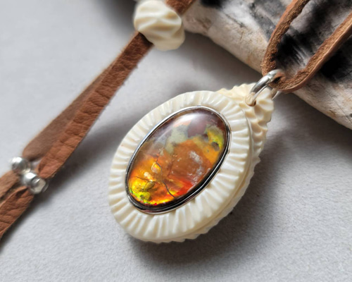 鹿の角＆タイガーアイのペンダント 鹿の角＆タイガーアイのペンダント