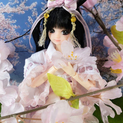 ドール服　リカちゃん　27cmドール 和風 ロリータ　桜の花びら ドレス 4枚目の画像