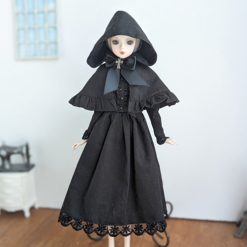 1097※黒のフード付きケープ※1/6ドール服※momokoDOLL※j-doll※リカちゃん