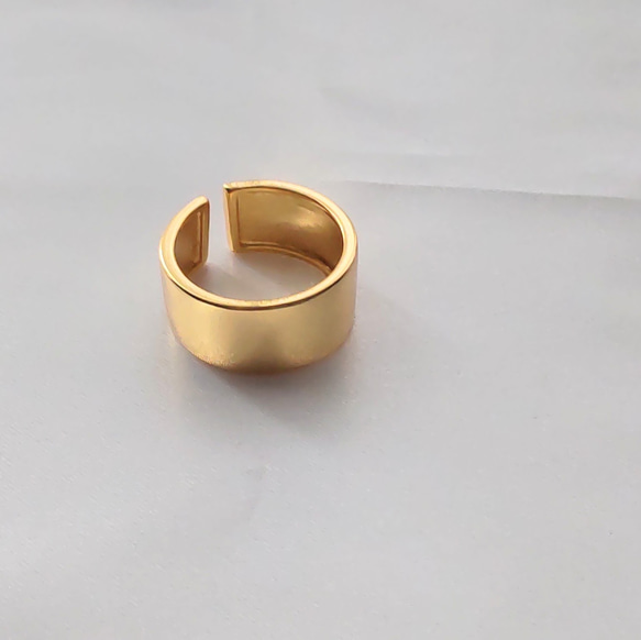 #103　シンプル　太めリング　ゴールド　フリーサイズ　韓国　指輪　匿名配送 3枚目の画像