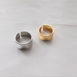 #103　シンプル　太めリング　ゴールド　フリーサイズ　韓国　指輪　匿名配送 1枚目の画像