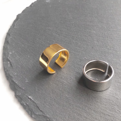 #103　シンプル　太めリング　ゴールド　フリーサイズ　韓国　指輪　匿名配送 2枚目の画像
