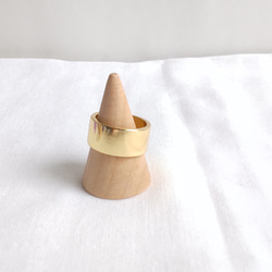 #103　シンプル　太めリング　ゴールド　フリーサイズ　韓国　指輪　匿名配送 7枚目の画像