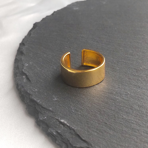 #103　シンプル　太めリング　ゴールド　フリーサイズ　韓国　指輪　匿名配送 5枚目の画像