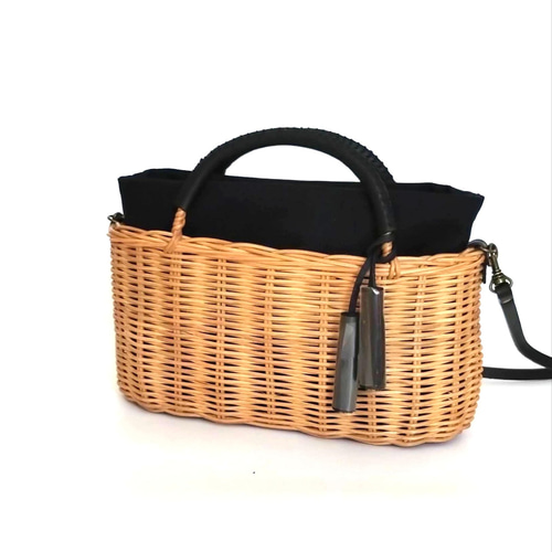 新品❗️未使用❗️woven かごバッグ タッセル付き タッセル付きかごトートバッグ | バッグ,かごバッグ | VitaFelice