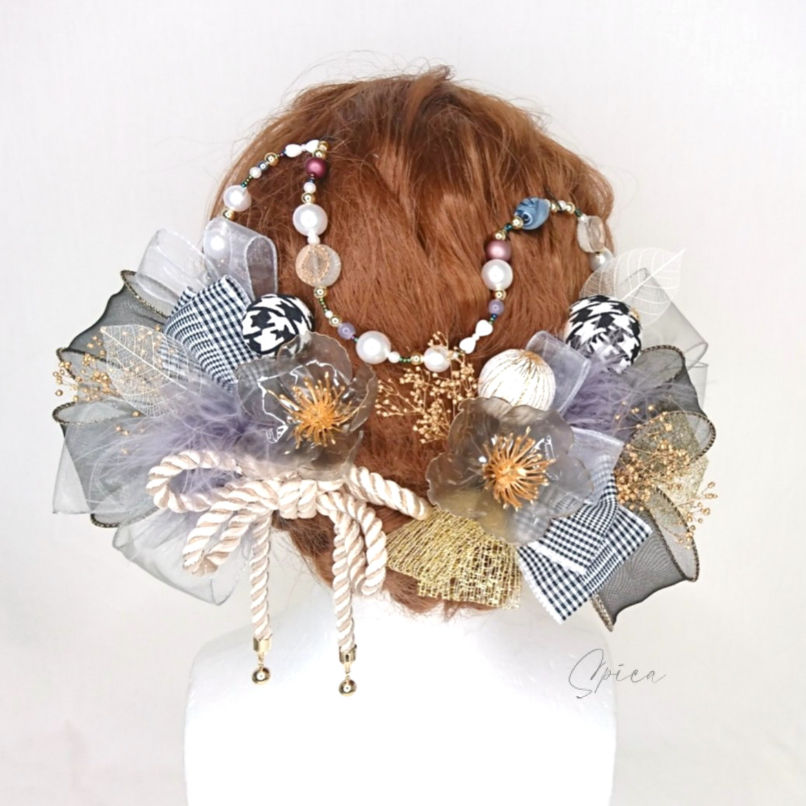 【一点限定】リボンとクリスマスローズとちりめん玉の髪飾り 成人式 卒業式 ビーズ 和装髪飾り クリア 千鳥格子 グレー
