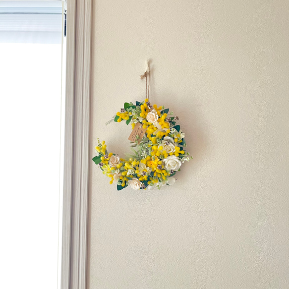 ミモザたっぷり♡ナチュラルムーンリース　ドアリース玄関飾り　ハーフリース　三日月リース 8枚目の画像