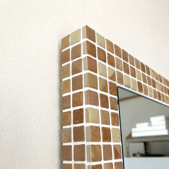 モザイクタイルの壁掛けミラー オレンジ　L 