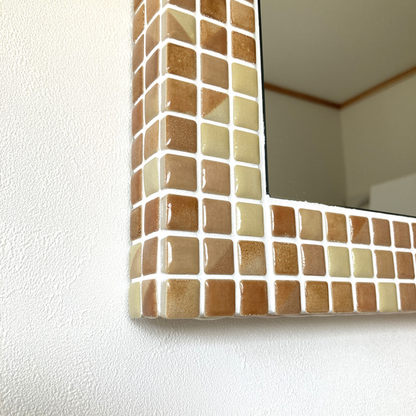 モザイクタイルの壁掛けミラー オレンジ　L 