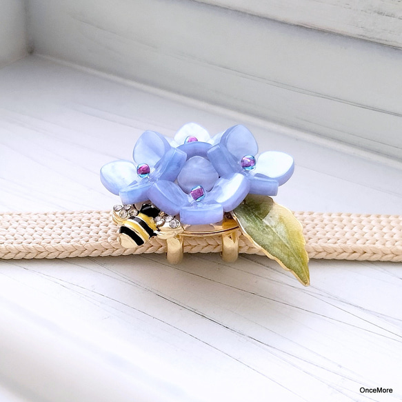 紫陽花とミツバチの帯留め（ブルー系） 9枚目の画像