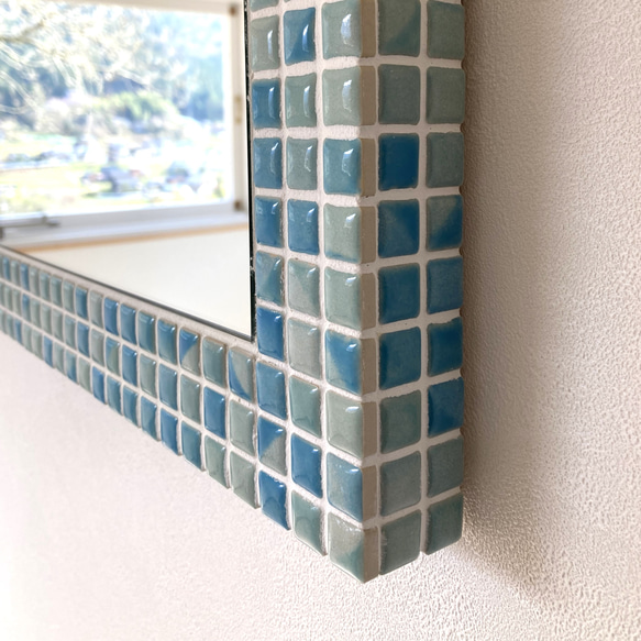 モザイクタイルの壁掛けミラー コンポーズブルー　M モザイクタイルの壁掛けミラー コンポーズブルー　M U1712032056(13000円)