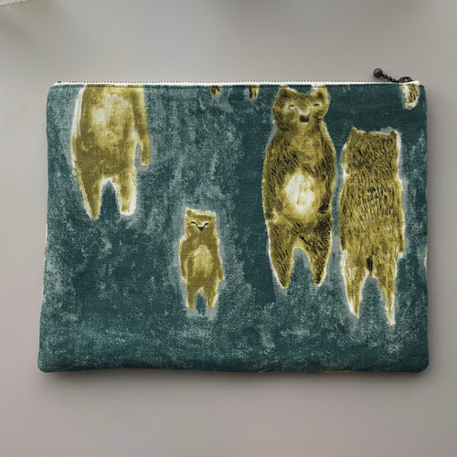 熊 alive 大きめ ポーチ 25 ミナペルホネン の リネンプリント ポーチ