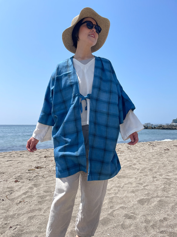 送料無料　藍染チェック柄の羽織りカーディガン サラッと羽織れる爽やかな "good simple" レーヨン 着物 2枚目の画像