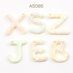 A5085 12個 アルファベットチャーム アクリルチャーム 英文字 イニシャル ミックス オーロラカラ 3 x（4ヶ） 1枚目の画像