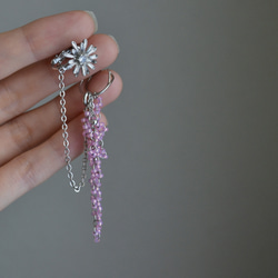 溢れる花のイヤリング ＆ イヤーカフ　ピンク×シルバー 3枚目の画像