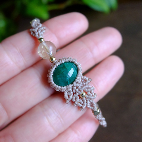 エメラルド（コロンビア産）マクラメ編みブレスレット 5月誕生石