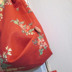フランスアンティークファブリック　クリムゾンルージュにローズブーケ柄の巾着バッグ 16枚目の画像