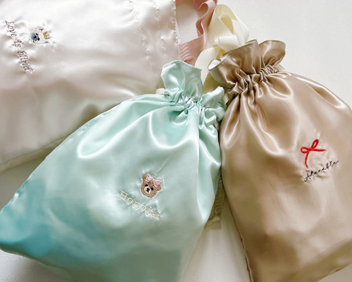 ふんわり丸巾着バッグ　優しい刺繍生地　レース切り替え mofusand おおきめ巾着 レース×刺繍 PK | mofusandもふもふ