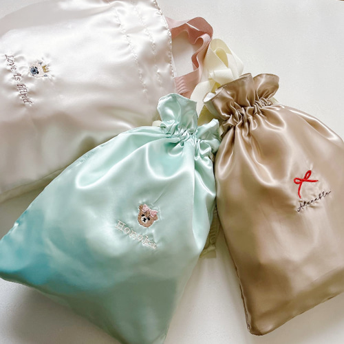 サテン刺繍巾着】刺繍 刺繍バッグ 刺繍巾着 入園入学 名入れ 名