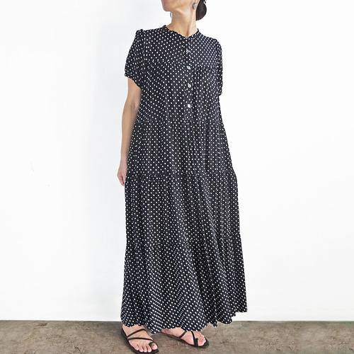 ティアードレーヨンワンピース ﾌﾘｰｻｲｽﾞ&3L（ﾄﾞｯﾄ:ﾌﾞﾗｯｸ×ﾎﾜｲﾄ