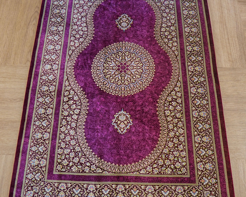 ペルシャ絨毯 手作り シルク 100% SILK ひかり QOM 212&129cm ペルシャ絨毯 手作り シルク 100% SILK ひかり QOM 212&129cm