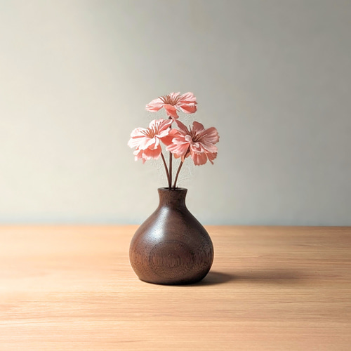 母の日ギフト 木の花瓶 一輪挿し・試験管付きで生花もOK・ころんと丸い
