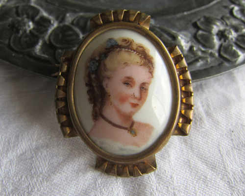 LIMOGES フランス リモージュ ブローチ 肖像画 手描き