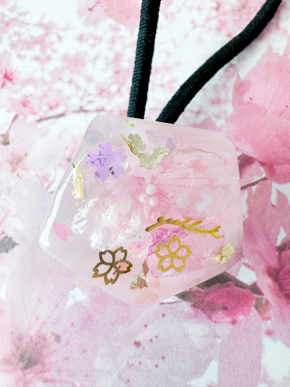 桜のドライフラワーヘアゴム 4枚目の画像