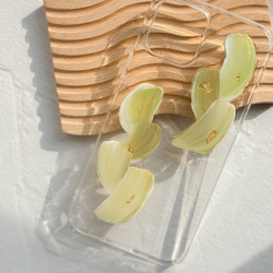 olive × beige  ニュアンス スマホケース【iphone/アクリル絵の具】 1枚目の画像